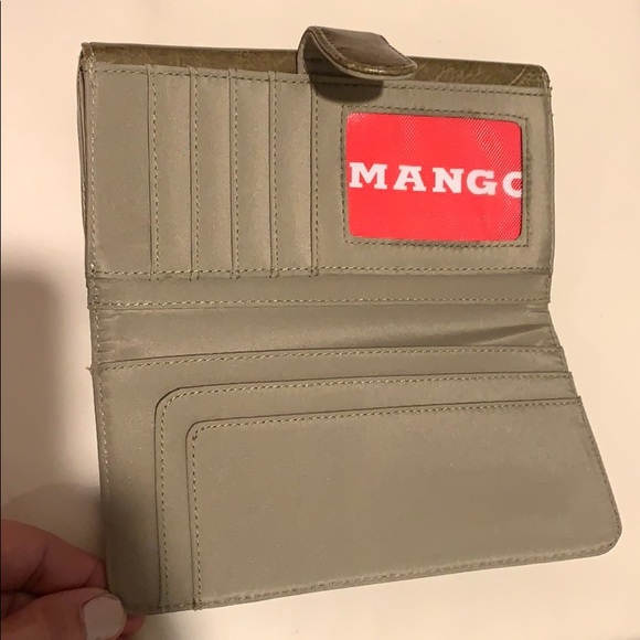 Mango Wallet - Picture 5 of 5